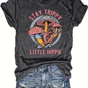 NWT Stay Trippin Little Hippie T-Shirt Size Small